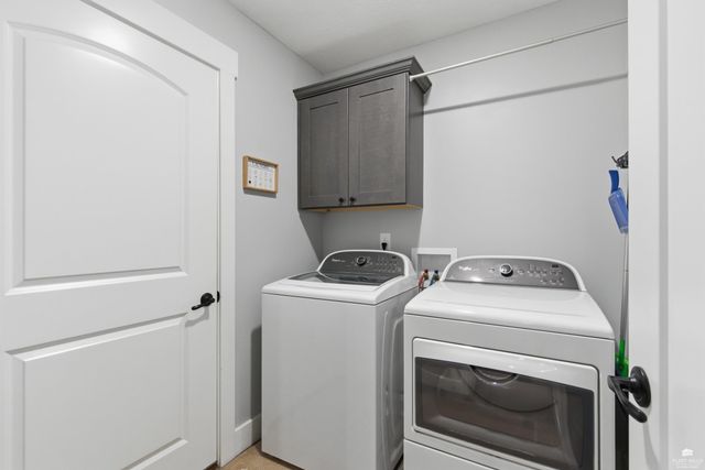 8899 Regina Lane, Manhattan, KS 66502