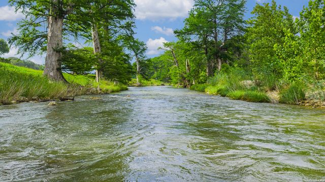 214 MARQUARDT RD, Boerne, TX 78006