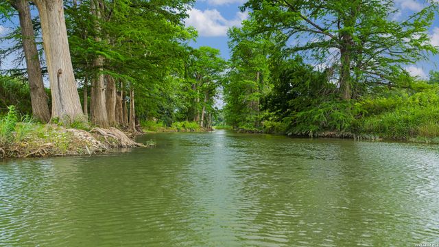214 MARQUARDT RD, Boerne, TX 78006
