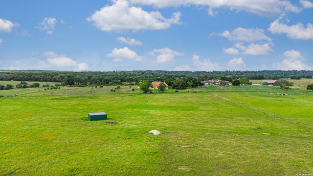 214 MARQUARDT RD, Boerne, TX 78006