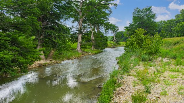 214 MARQUARDT RD, Boerne, TX 78006