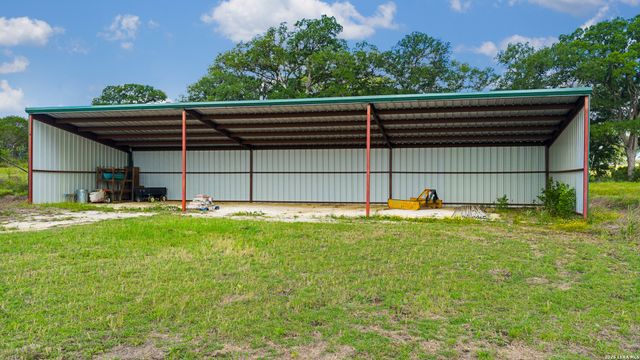 214 MARQUARDT RD, Boerne, TX 78006