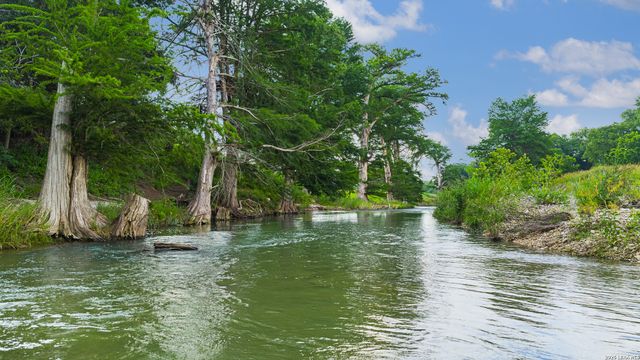 214 MARQUARDT RD, Boerne, TX 78006