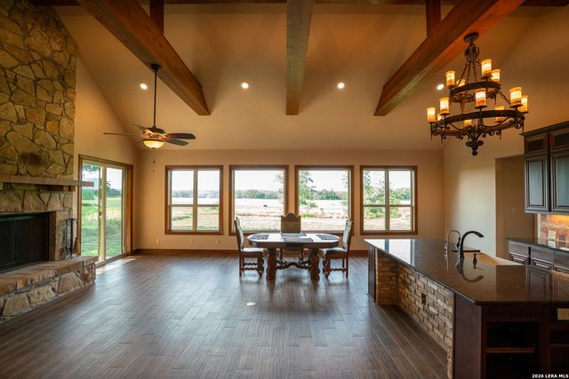 214 MARQUARDT RD, Boerne, TX 78006