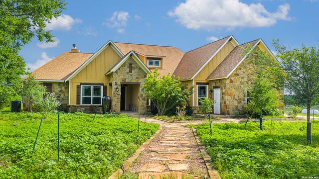 214 MARQUARDT RD, Boerne, TX 78006