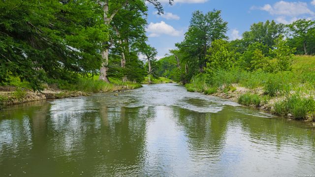 214 MARQUARDT RD, Boerne, TX 78006
