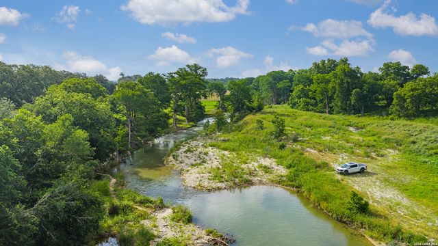 214 MARQUARDT RD, Boerne, TX 78006