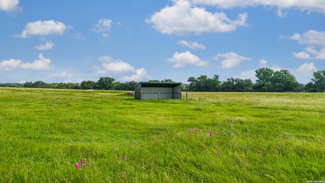 214 MARQUARDT RD, Boerne, TX 78006