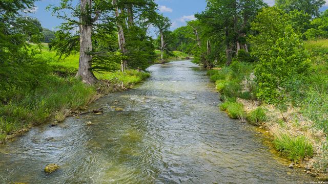 214 MARQUARDT RD, Boerne, TX 78006