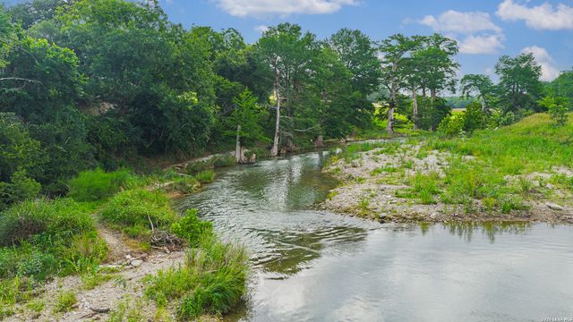 214 MARQUARDT RD, Boerne, TX 78006