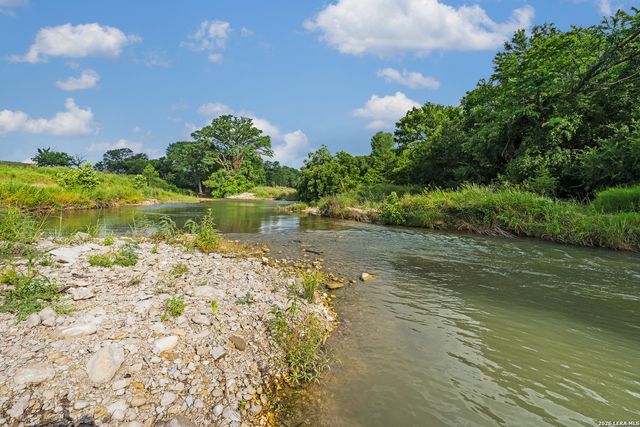 214 MARQUARDT RD, Boerne, TX 78006