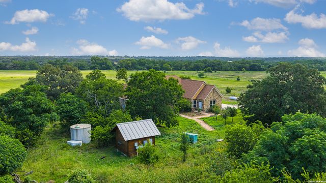 214 MARQUARDT RD, Boerne, TX 78006