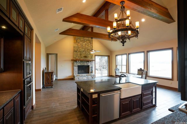 214 MARQUARDT RD, Boerne, TX 78006