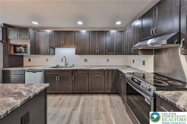 3042 West Beersville Road, Moore Twp, PA 18014