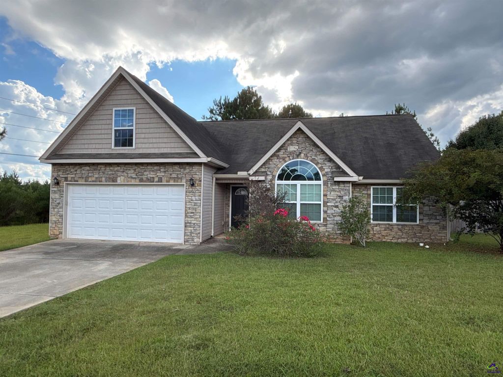 105 Selwyn Court, Kathleen, GA 31047