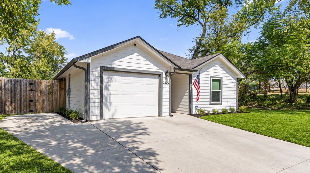 3125 Millet Avenue, Fort Worth, TX 76105 — photo 2