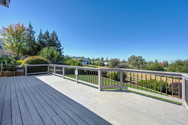 224 Success Mine Loop, Grass Valley, CA 95945