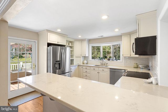 630 POMONA AVE, Haddonfield, NJ 08033