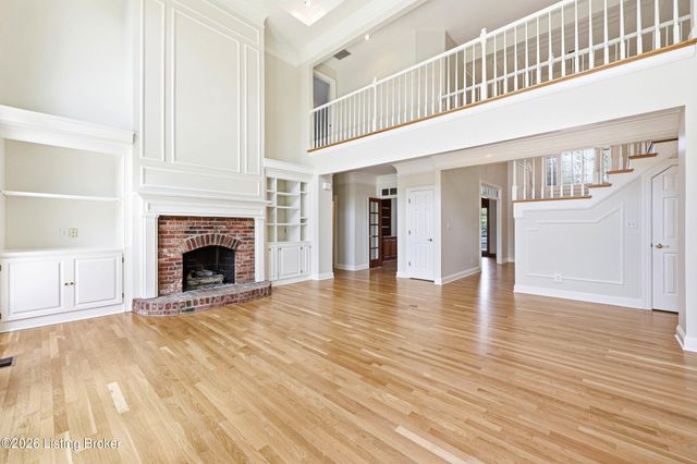205 Sycamore Hills Ct, Louisville, KY 40245