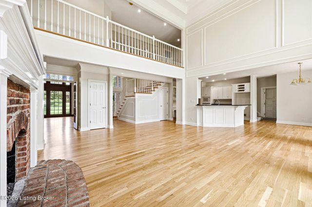 205 Sycamore Hills Ct, Louisville, KY 40245