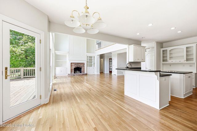 205 Sycamore Hills Ct, Louisville, KY 40245