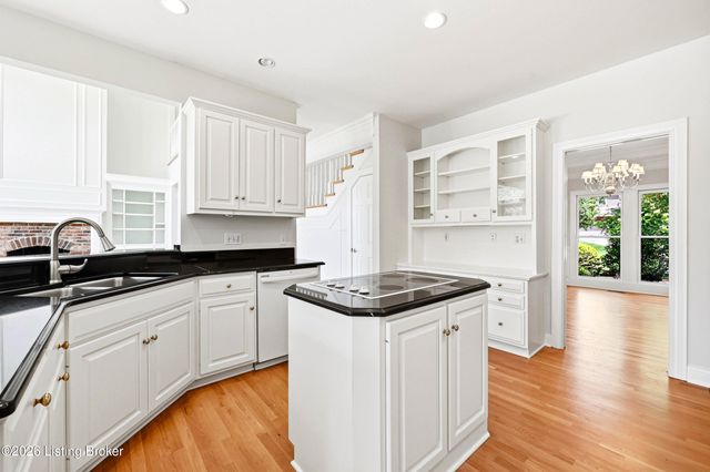 205 Sycamore Hills Ct, Louisville, KY 40245