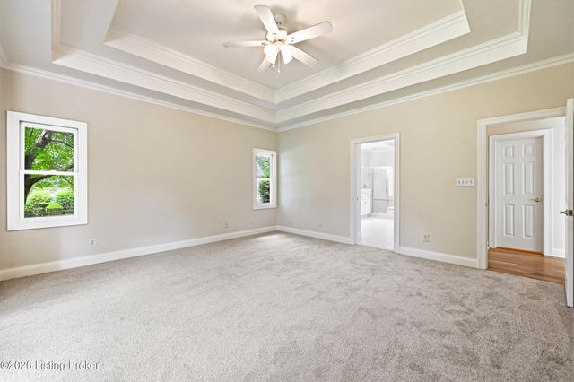 205 Sycamore Hills Ct, Louisville, KY 40245
