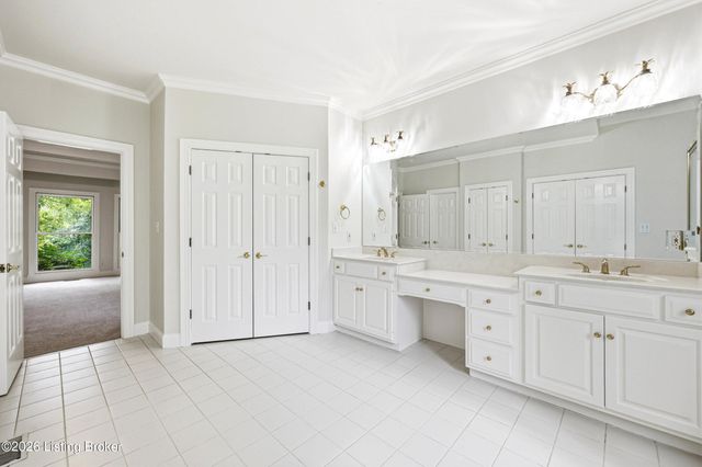 205 Sycamore Hills Ct, Louisville, KY 40245