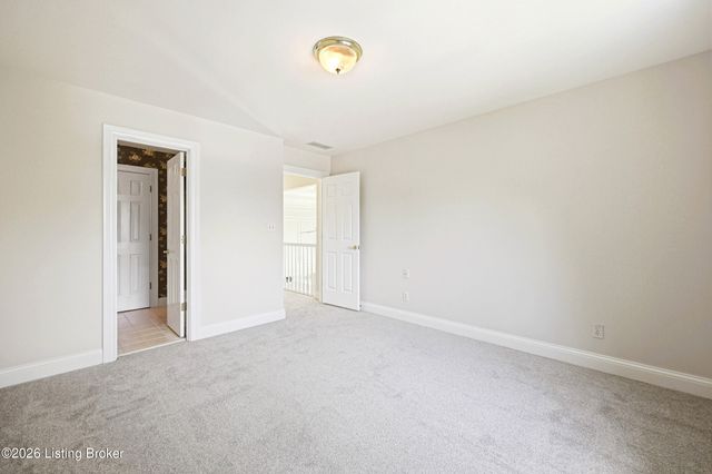 205 Sycamore Hills Ct, Louisville, KY 40245