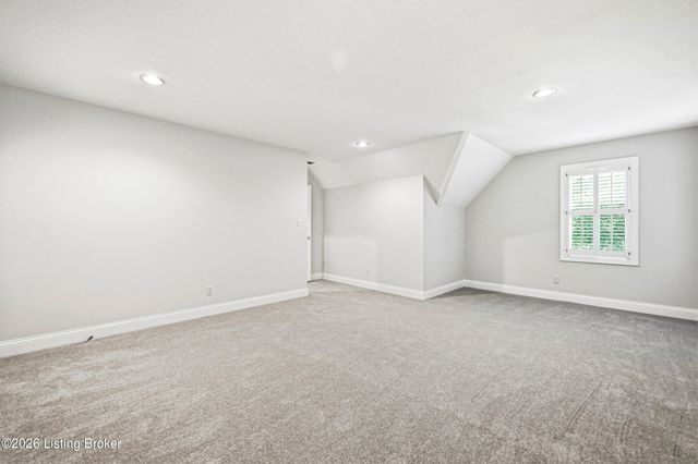 205 Sycamore Hills Ct, Louisville, KY 40245