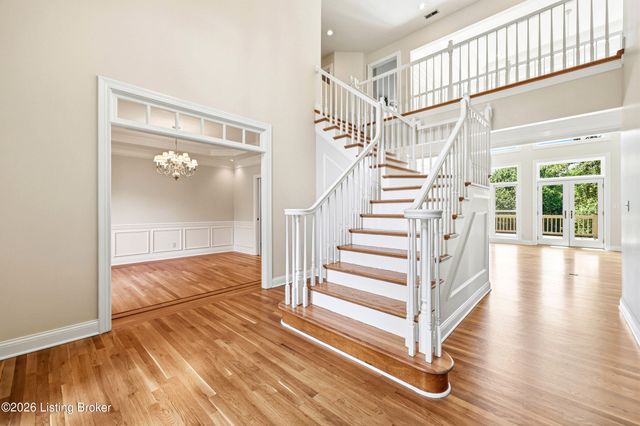 205 Sycamore Hills Ct, Louisville, KY 40245