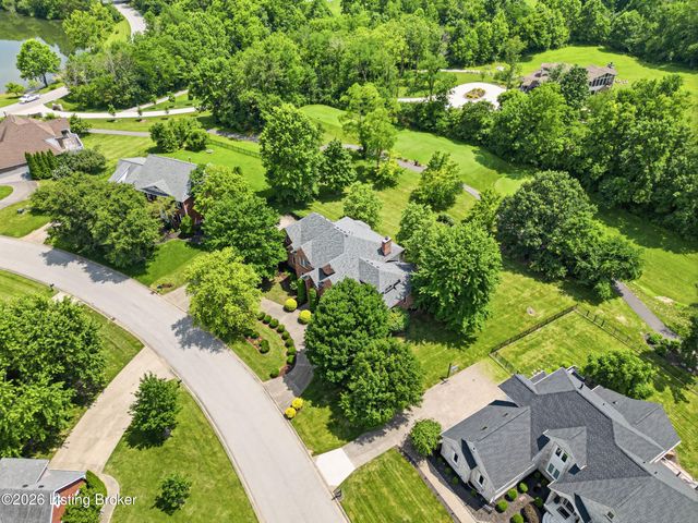 205 Sycamore Hills Ct, Louisville, KY 40245