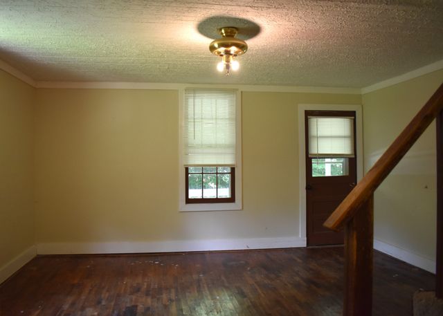 86 Dog Branch Rd, S, Pleasant Shade, TN 37145