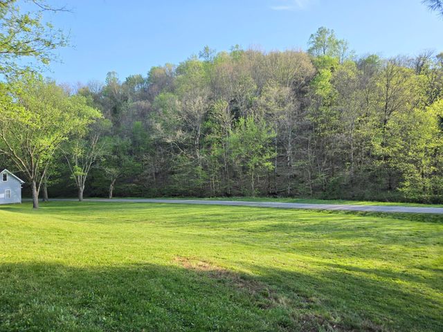 86 Dog Branch Rd, S, Pleasant Shade, TN 37145