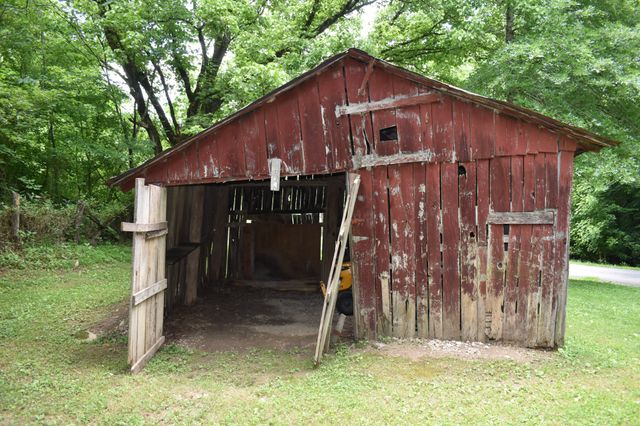 86 Dog Branch Rd, S, Pleasant Shade, TN 37145