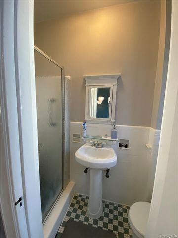 141 Wyckoff Place 6-E, Woodmere, NY 11598