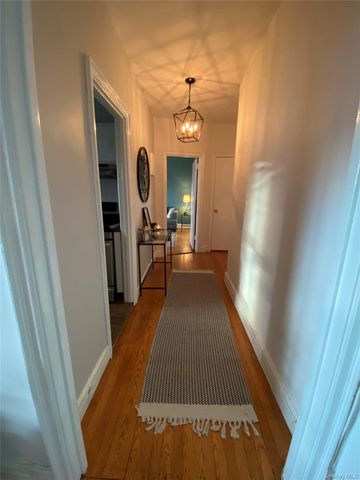 141 Wyckoff Place 6-E, Woodmere, NY 11598