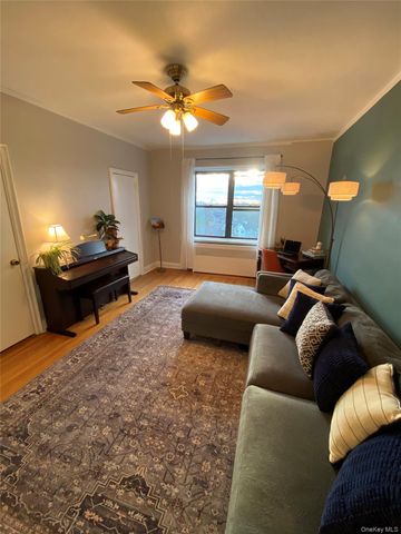 141 Wyckoff Place 6-E, Woodmere, NY 11598