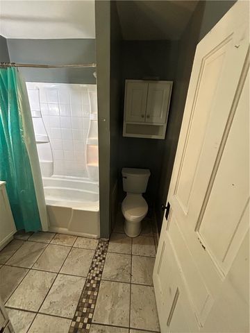 504 Federal St, City Of But Nw, PA 16001