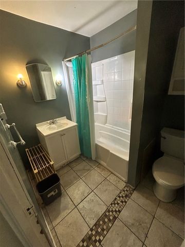 504 Federal St, City Of But Nw, PA 16001