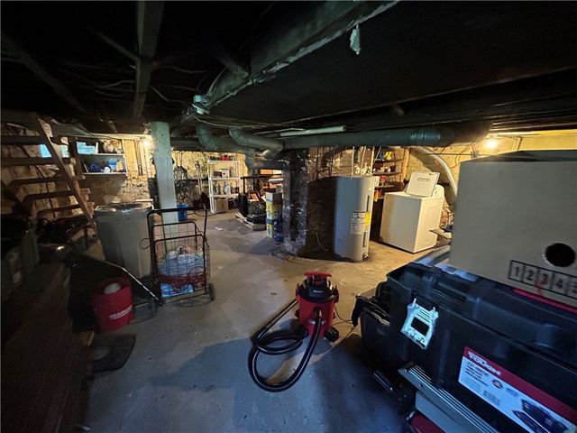 504 Federal St, City Of But Nw, PA 16001