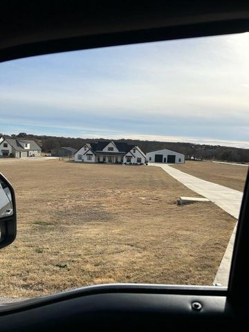 1028 Annabelles Avenue, Weatherford, TX 76087