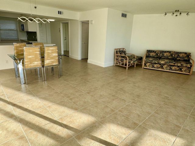 3095 N Course Drive, Pompano Beach, FL 33069