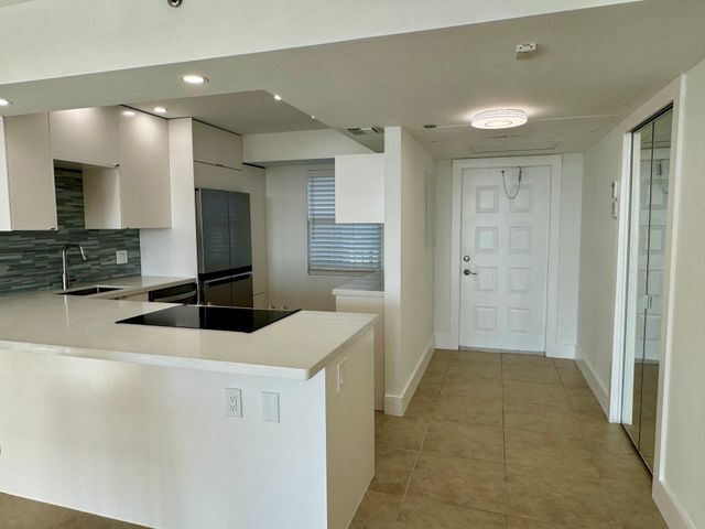 3095 N Course Drive, Pompano Beach, FL 33069