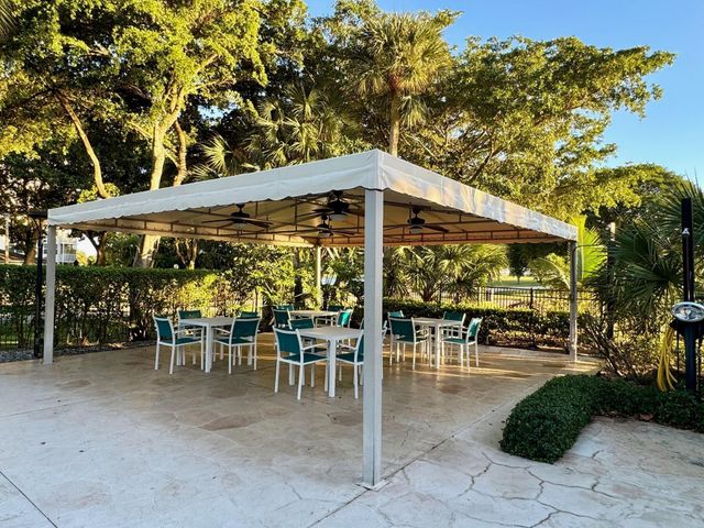 3095 N Course Drive, Pompano Beach, FL 33069