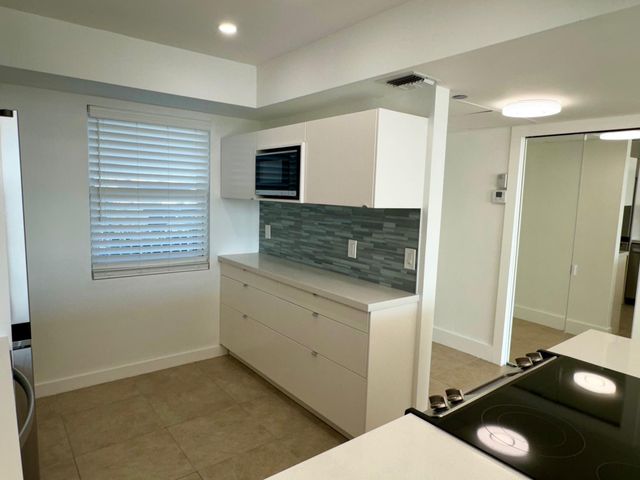 3095 N Course Drive, Pompano Beach, FL 33069