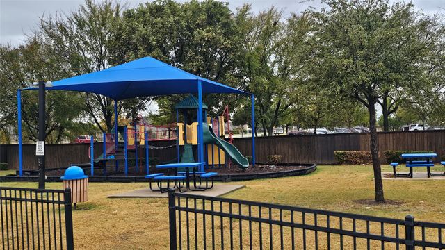 4405 Fox Meadows Lane, Mansfield, TX 76063