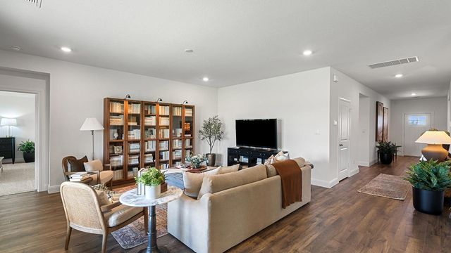 146 Union Pacific DR, Cedar Creek, TX 78612