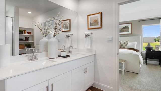 146 Union Pacific DR, Cedar Creek, TX 78612