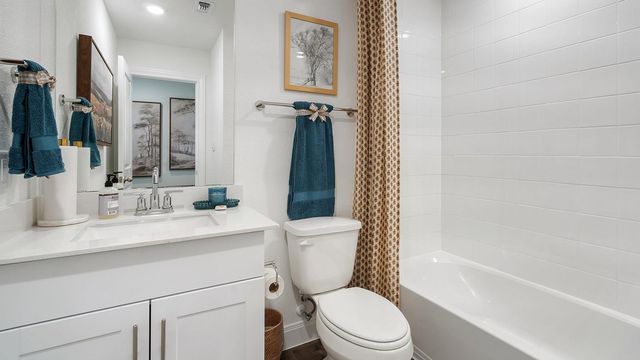 146 Union Pacific DR, Cedar Creek, TX 78612